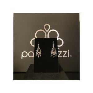 Paparazzi Jewelry I Better Get Glowing Earrings.